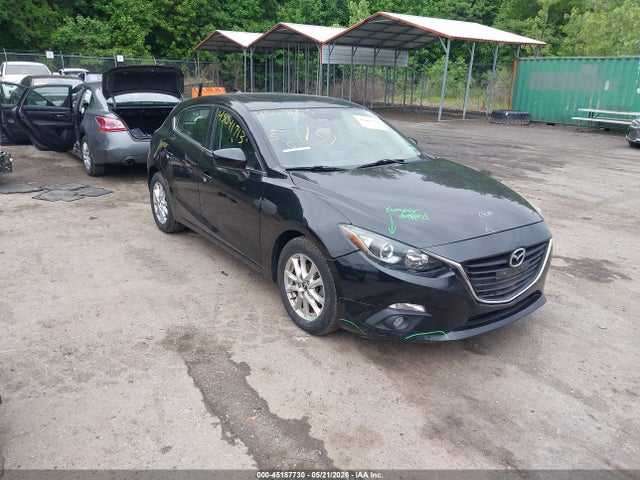 Salvage Mazda Mazda3 Image