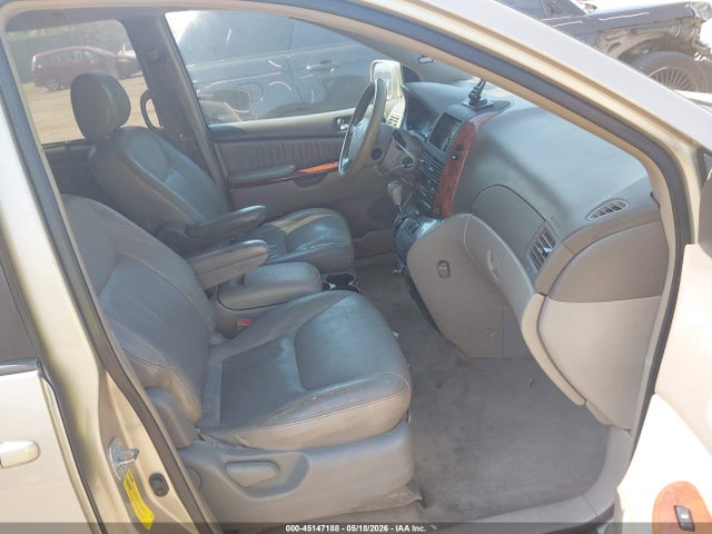 Toyota Sienna Xle