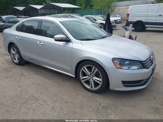 Salvage Volkswagen Passat Image