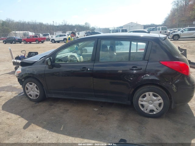Nissan Versa 1.8s