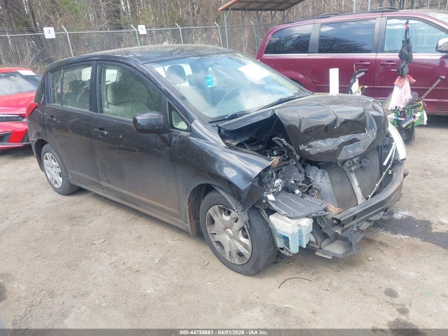 Salvage Nissan Versa Image