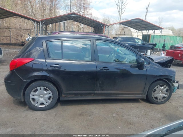 Nissan Versa 1.8s