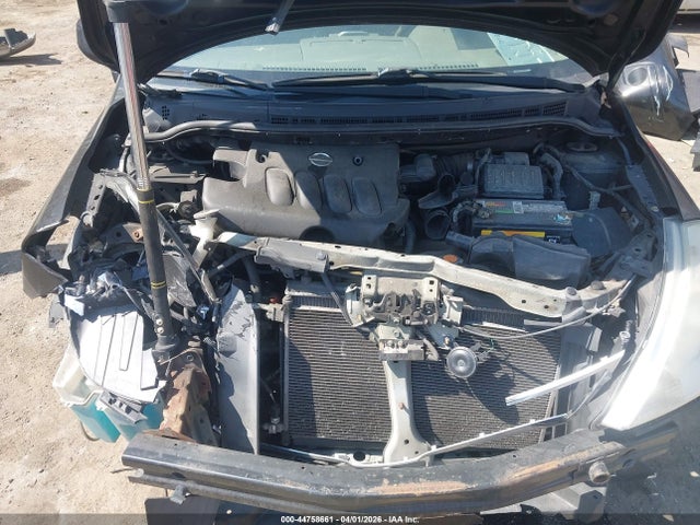 Nissan Versa 1.8s