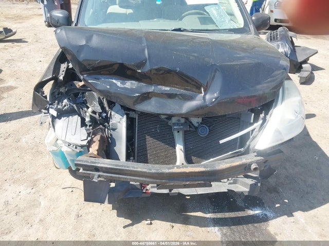Nissan Versa 1.8s