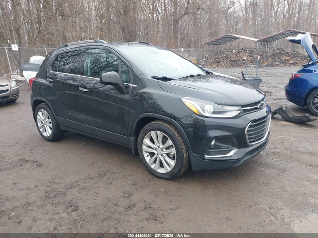 Salvage Chevrolet Trax Image