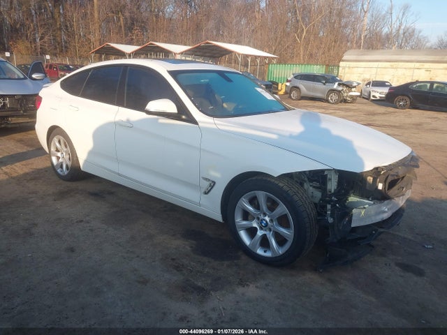 Salvage BMW 3 Series Image