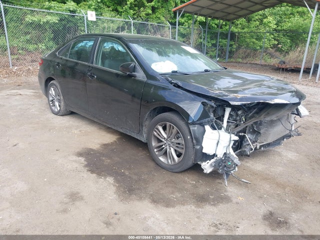 Salvage Toyota Camry Image