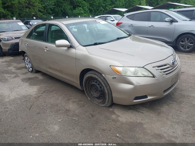 Salvage Toyota Camry Image