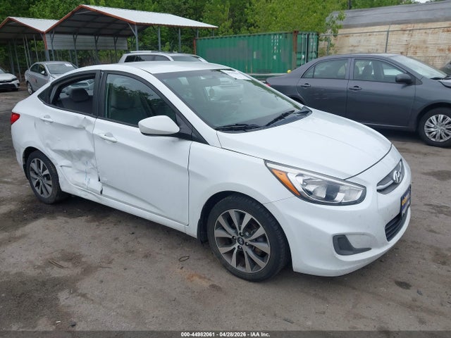 Salvage Hyundai ACCENT Image