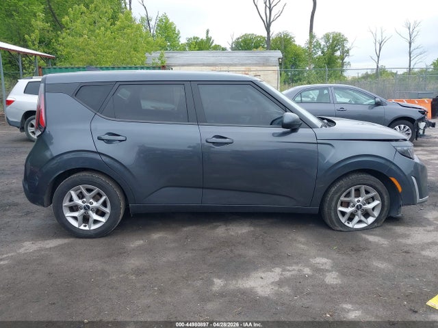 Kia Soul Lx