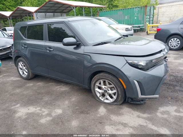 Salvage Kia Soul Image