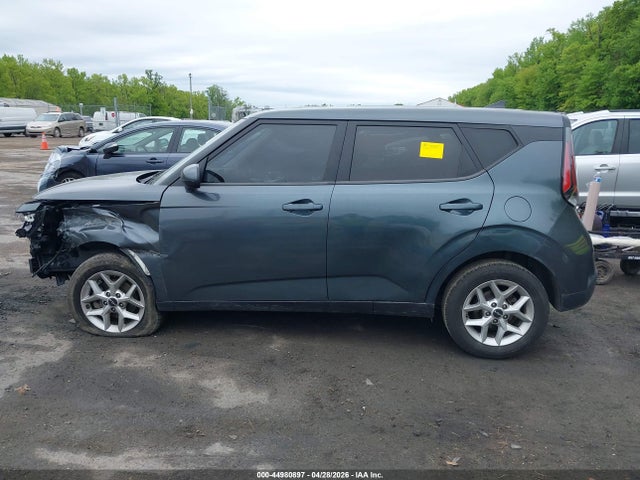 Kia Soul Lx