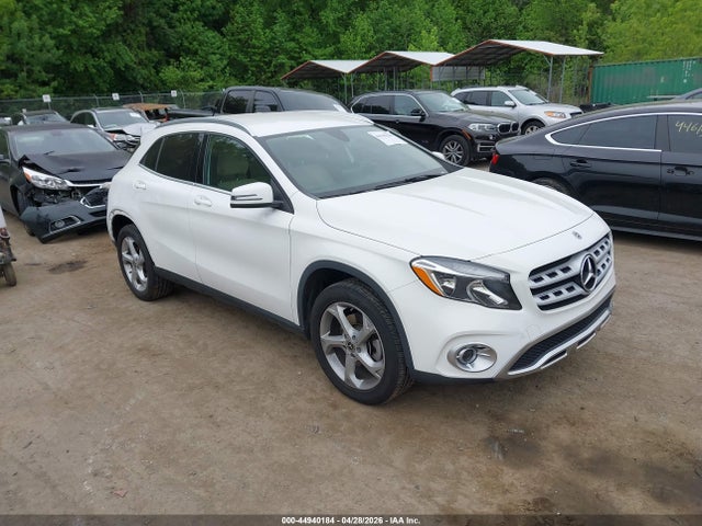 Salvage Mercedes-Benz GLA Image