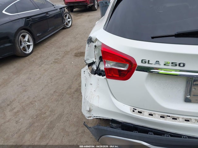 Mercedes-Benz GLA 4matic