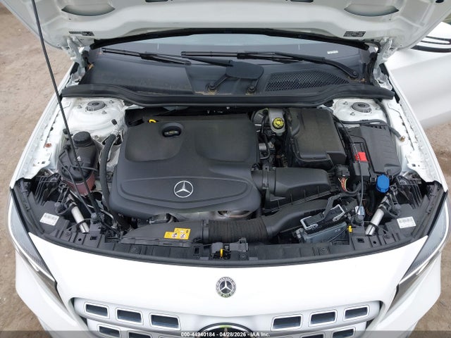Mercedes-Benz GLA 4matic