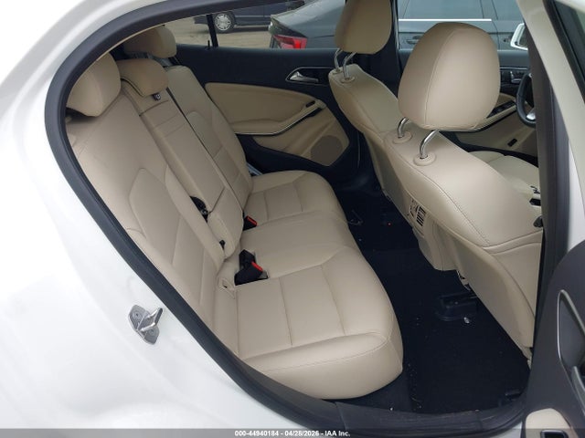Mercedes-Benz GLA 4matic