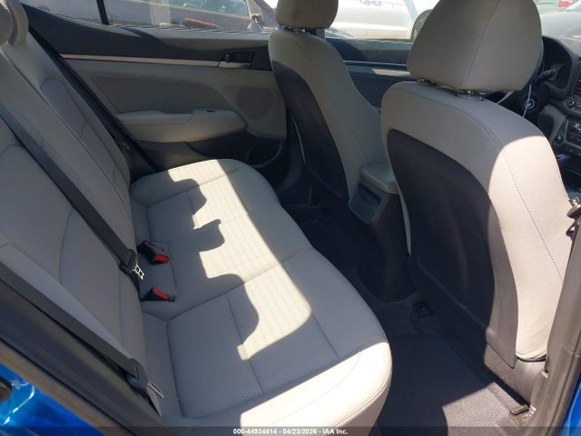 Hyundai ELANTRA Sel