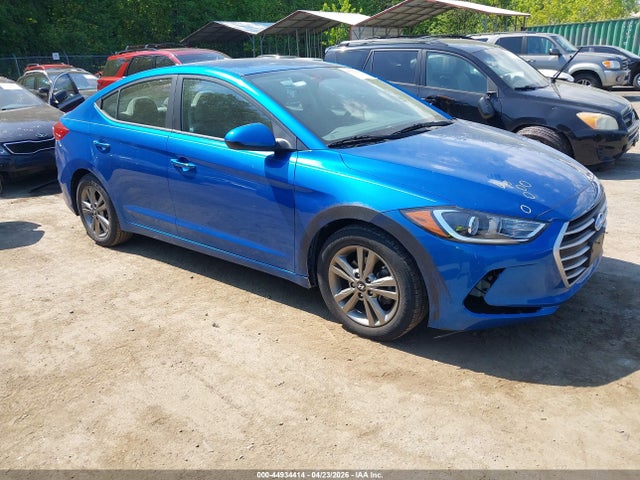 Salvage Hyundai ELANTRA Image