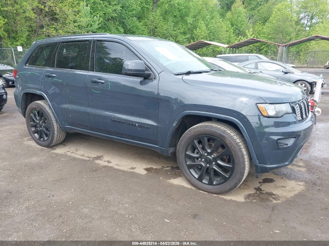 Salvage Jeep Grand Cherokee Image