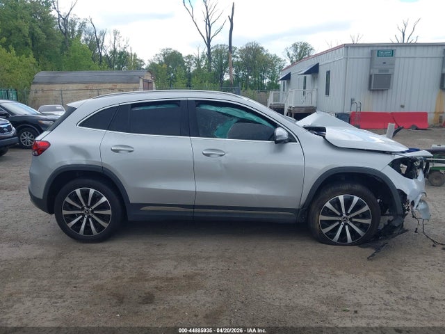 Mercedes-Benz GLA 4matic
