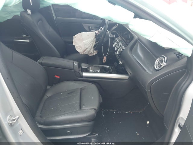 Mercedes-Benz GLA 4matic