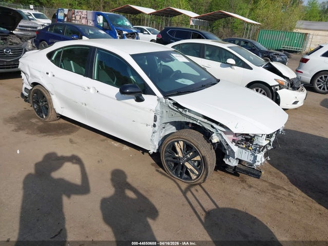 Salvage Toyota Camry Image