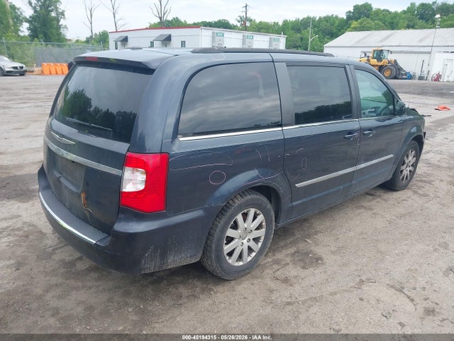 Chrysler Town & Country Touring