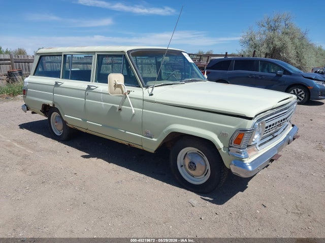 Salvage Jeep Wagoneer Image