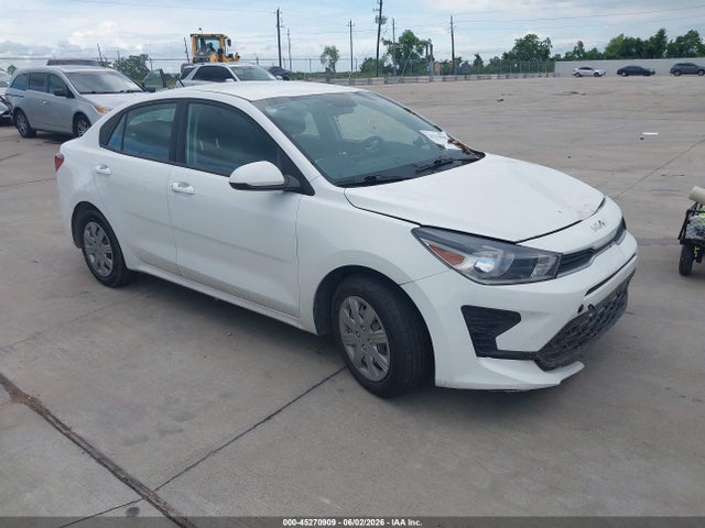 Salvage Kia Rio Image
