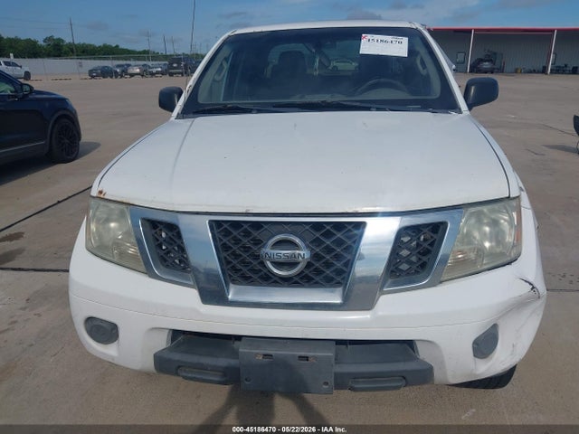 Nissan Frontier Sv