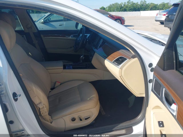 Hyundai Genesis 3.8