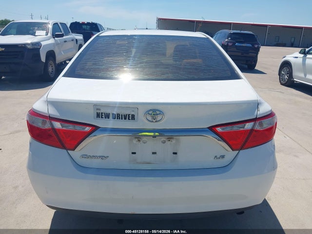 Toyota Camry Le