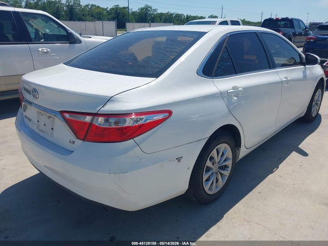 Toyota Camry Le
