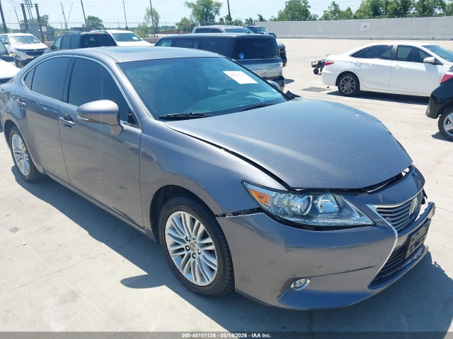 Salvage Lexus Es Image
