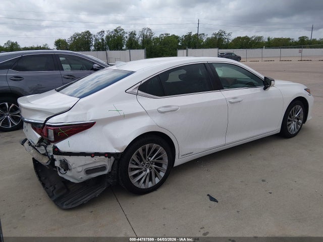 Lexus Es Ultra Luxury