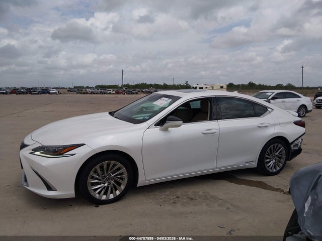 Lexus Es Ultra Luxury