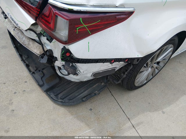 Lexus Es Ultra Luxury