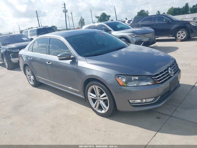 Salvage Volkswagen Passat Image