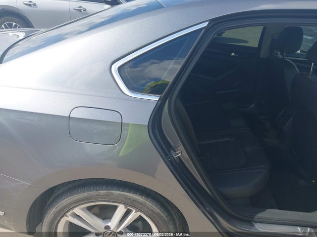 Volkswagen Passat 2.0l Tdi Sel Premium