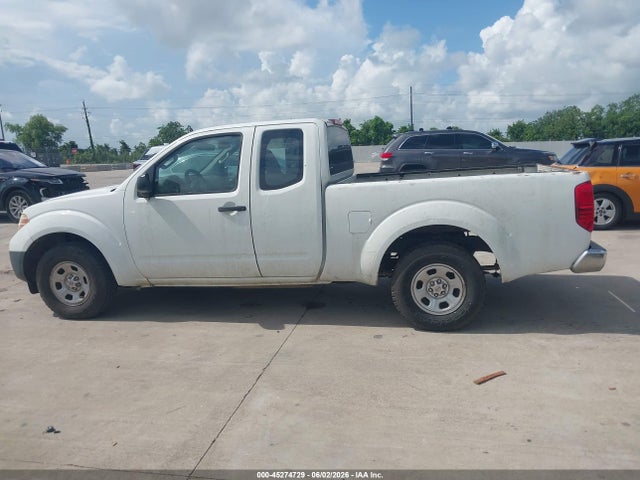 Nissan Frontier S