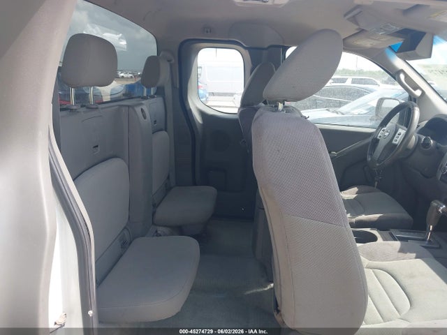 Nissan Frontier S