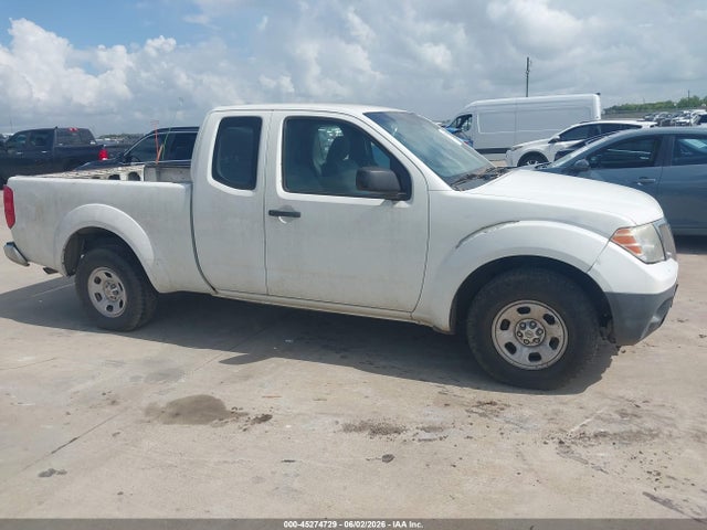 Nissan Frontier S