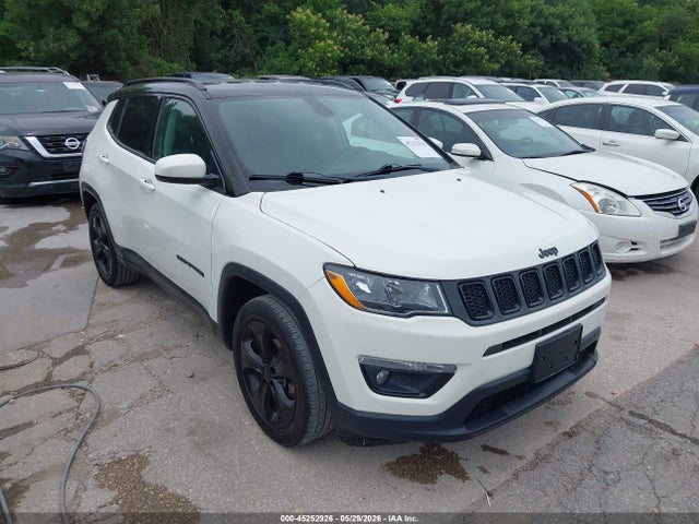 Salvage Jeep Compass Image