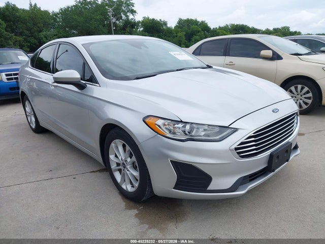 Salvage Ford Fusion Image