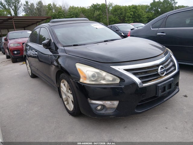Salvage Nissan Altima Image