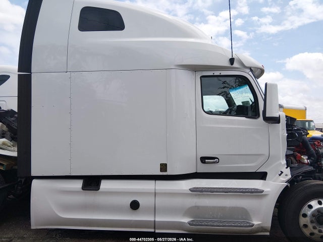 Peterbilt 579