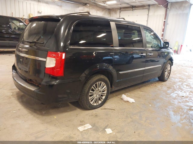 Chrysler Town & Country Touring-l 30th Anniversary