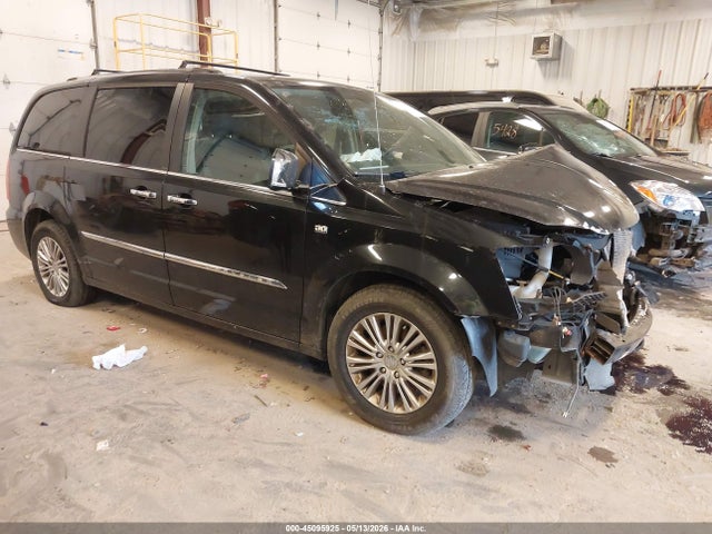 Salvage Chrysler Town & Country Image