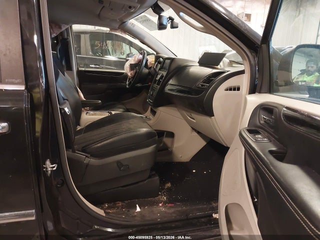 Chrysler Town & Country Touring-l 30th Anniversary