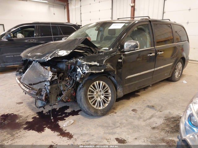 Chrysler Town & Country Touring-l 30th Anniversary